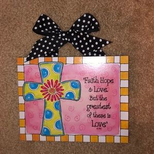 Girls room decor: perfect to hang, or can stand